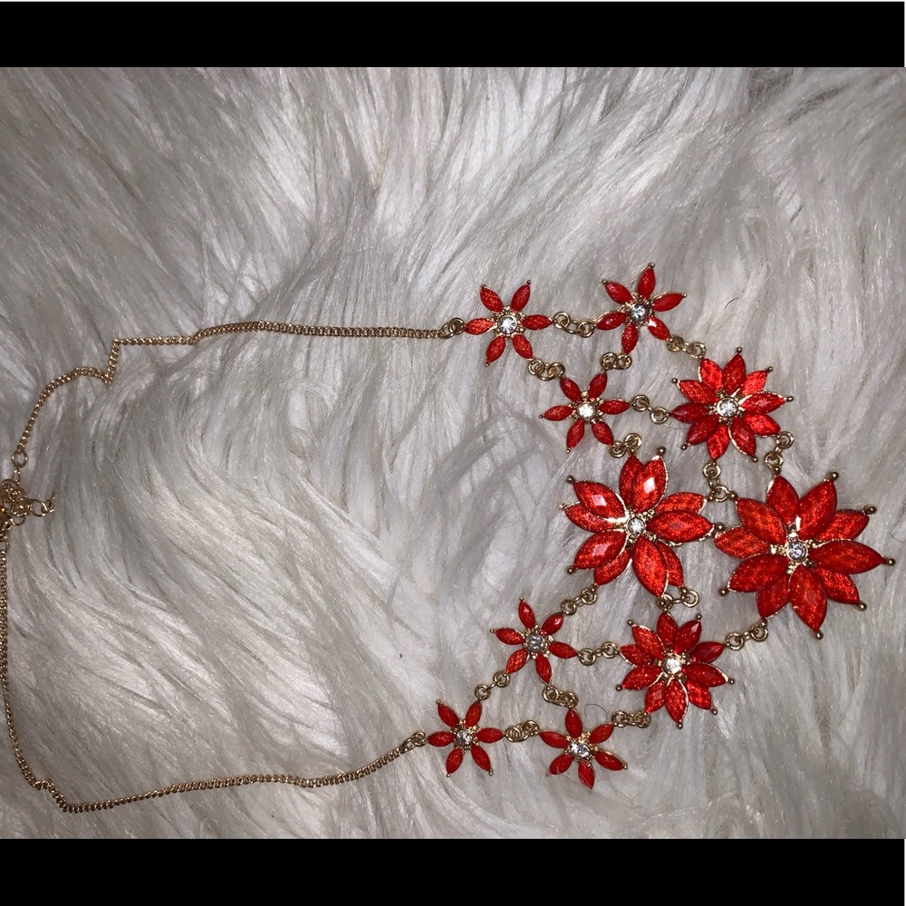 Statement necklace